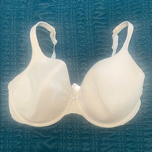 Cacique T-Shirt Underwire Bra in Ivory, size 40f